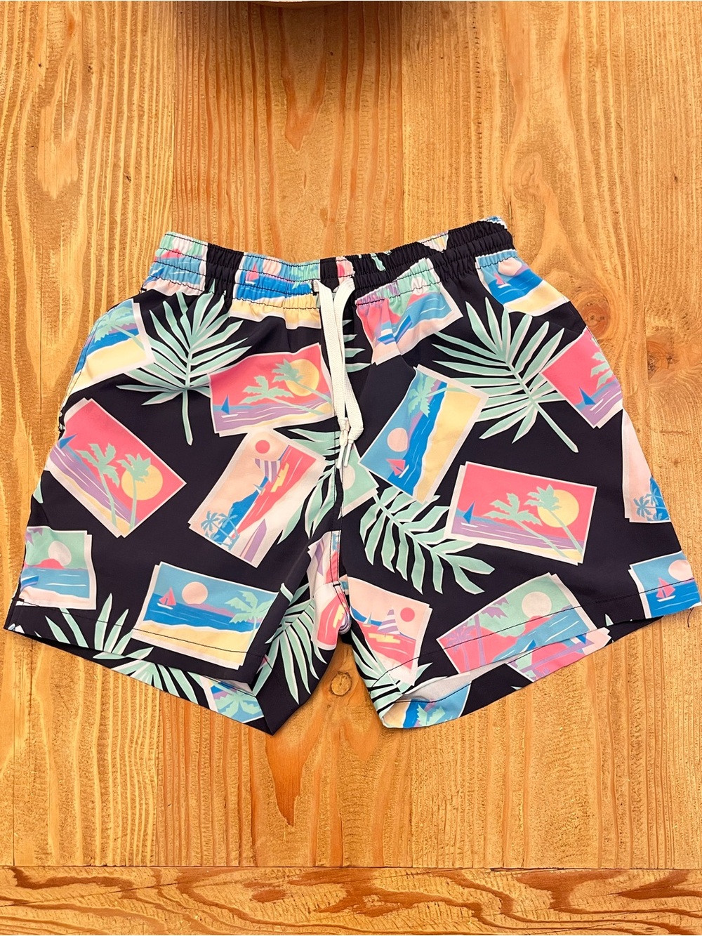Chubbies The wish you were here swim trunks. Like new. Size S 5.5" inseam.